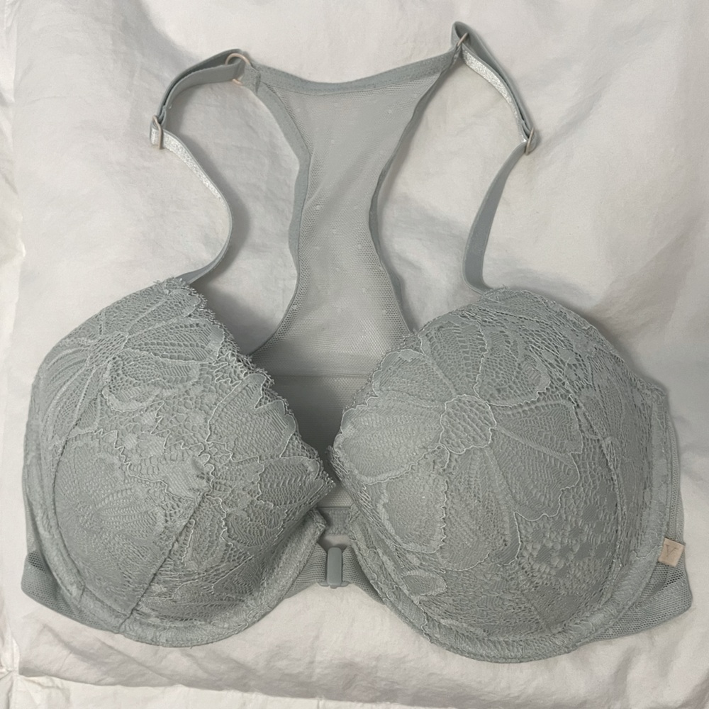 NWOT Victoria's Secret Racerback Lace Demi with Front Closure